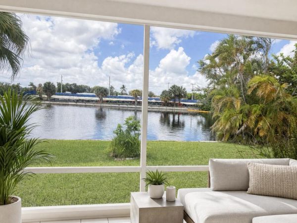 2409 NW 52nd Street, Tamarac, FL 33309