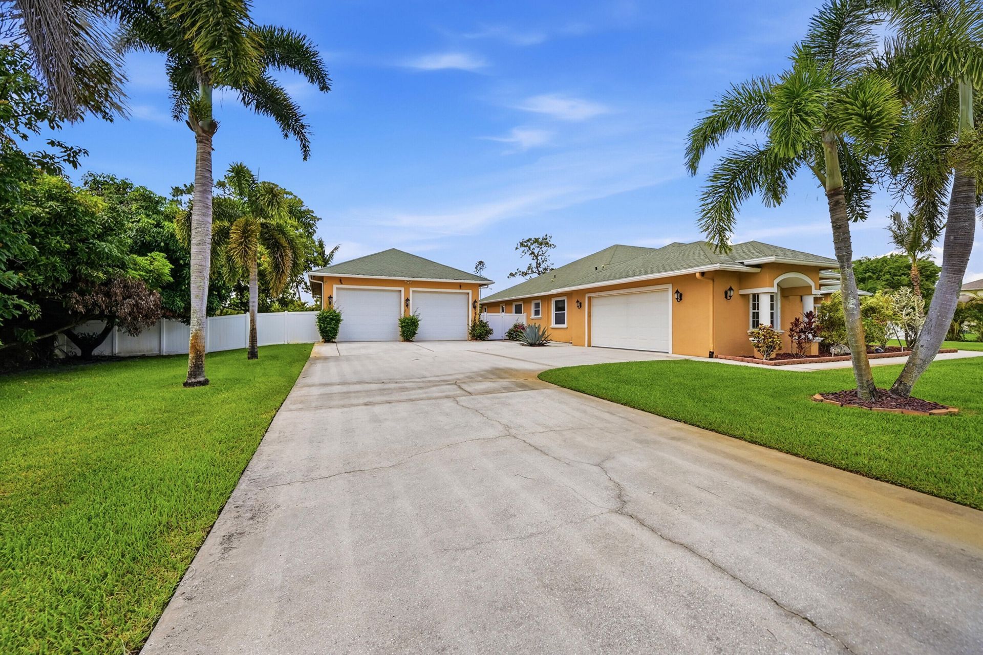 14310 N 85th Rd Road N, The Acreage, FL 33470 Photo