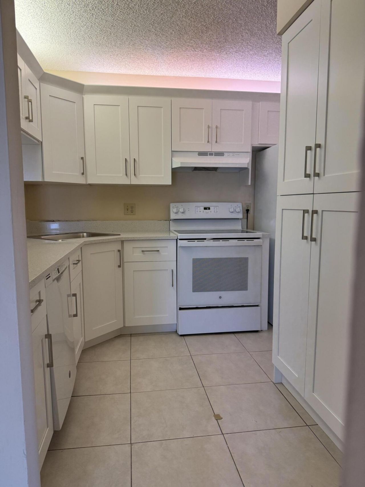 703 Sunny Pine Way, Unit B3, Greenacres, FL 33415 Photo