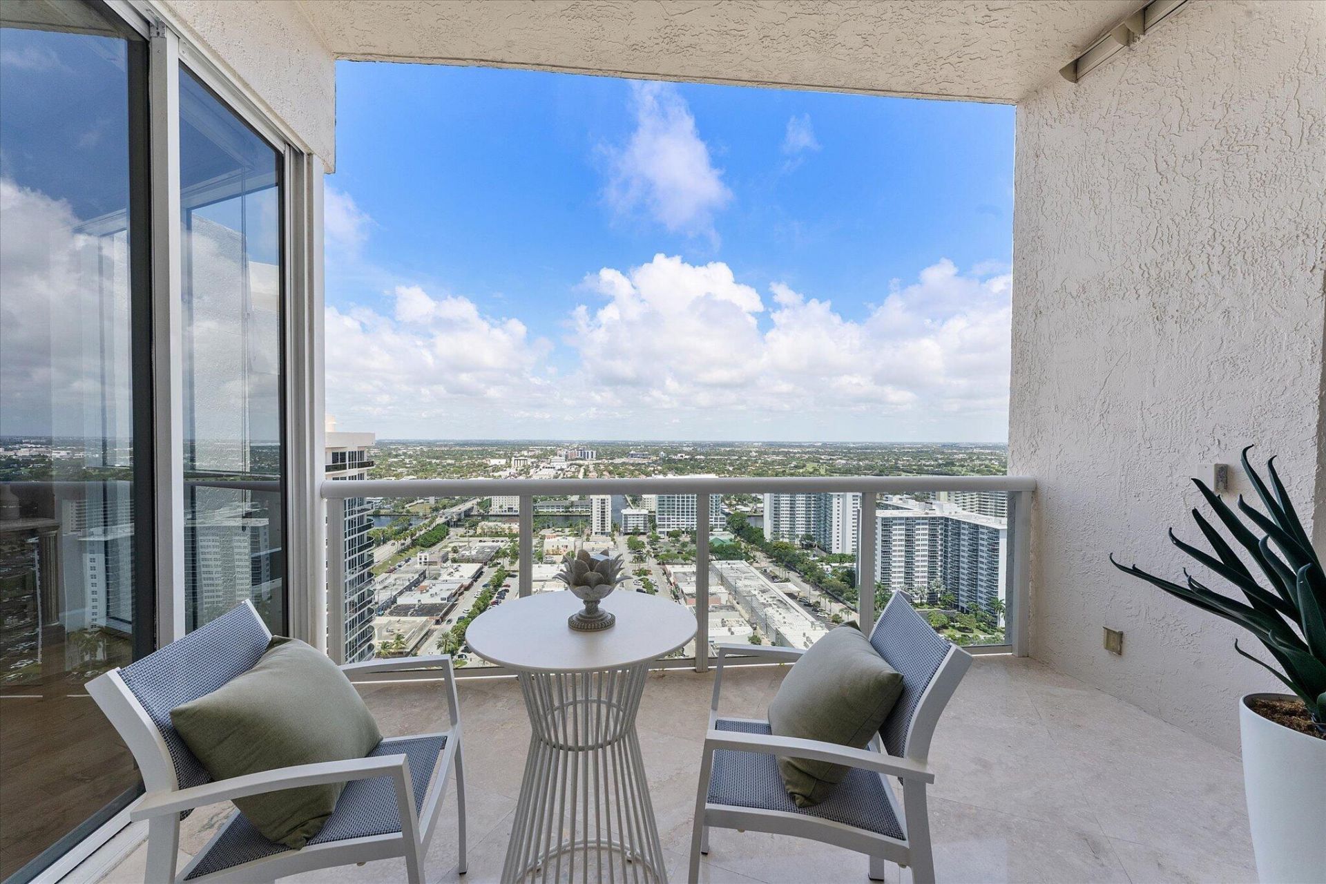 3200 N Ocean Boulevard, Unit 2903, Fort Lauderdale, FL 33308 Photo