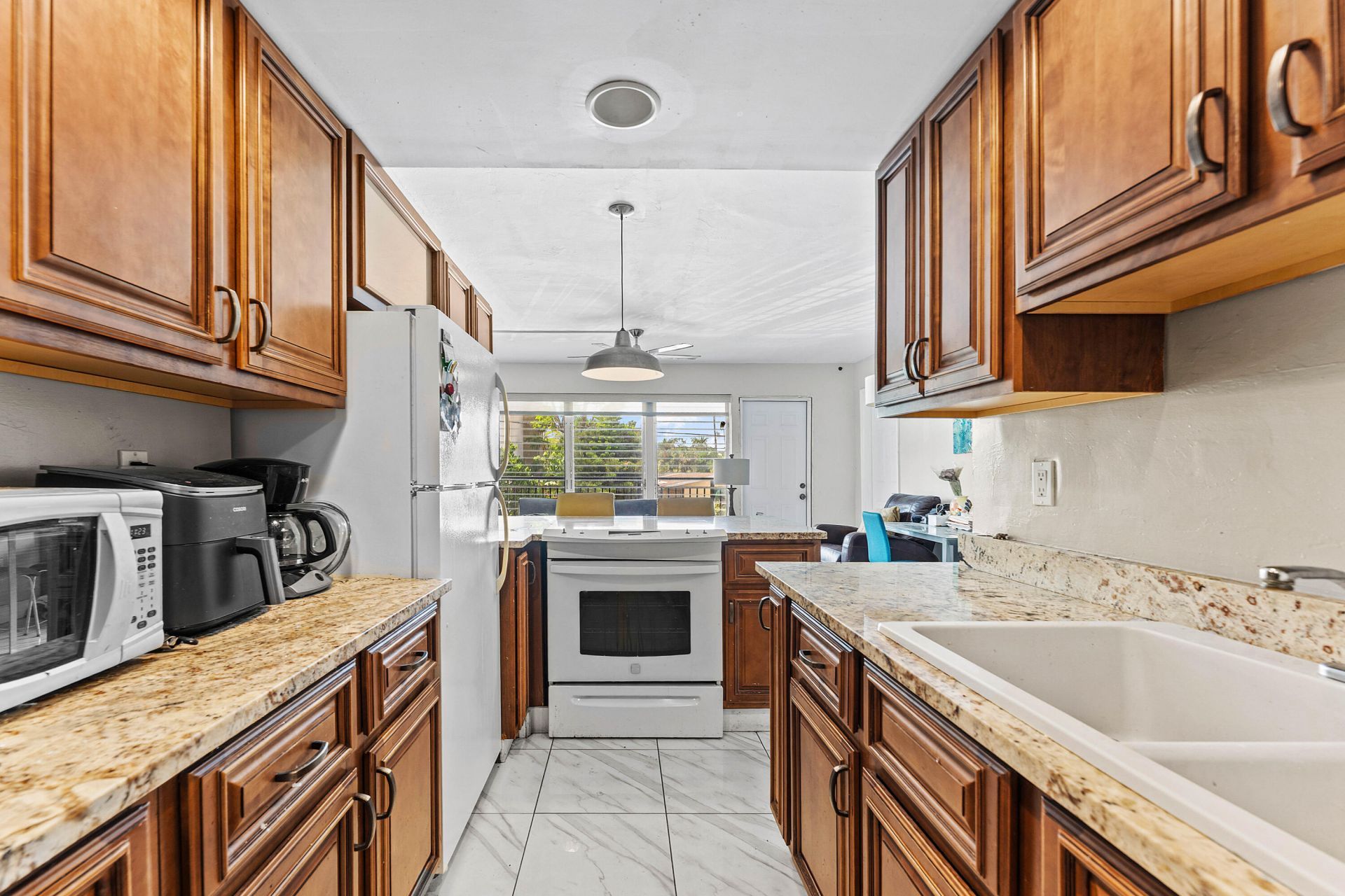 1045 SE 15th Street, Unit 13d, Fort Lauderdale, FL 33316 Photo
