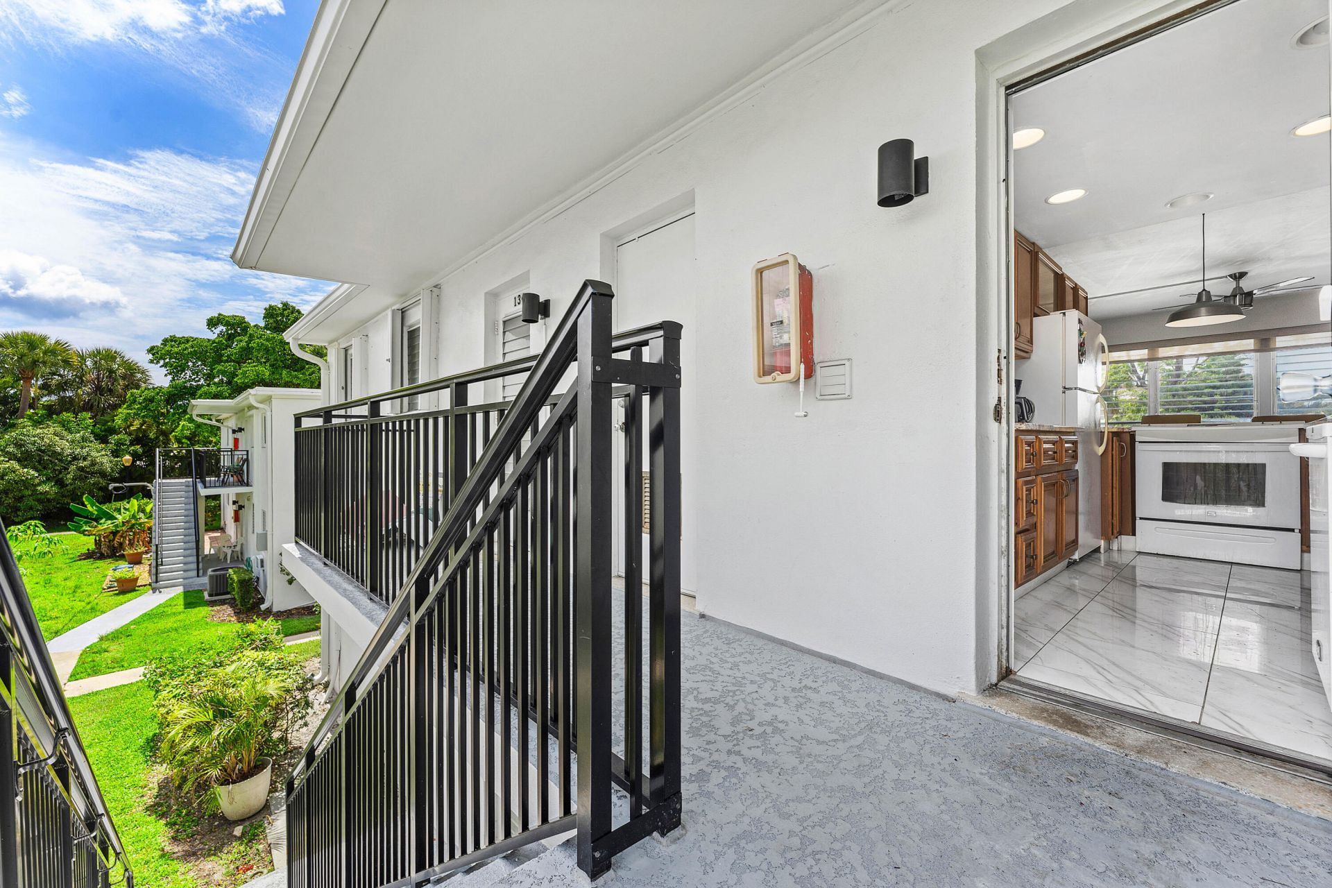 1045 SE 15th Street, Unit 13d, Fort Lauderdale, FL 33316 Photo