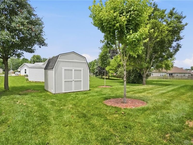 9083 Marquis Drive, Miamisburg, OH 45342 Photo 36