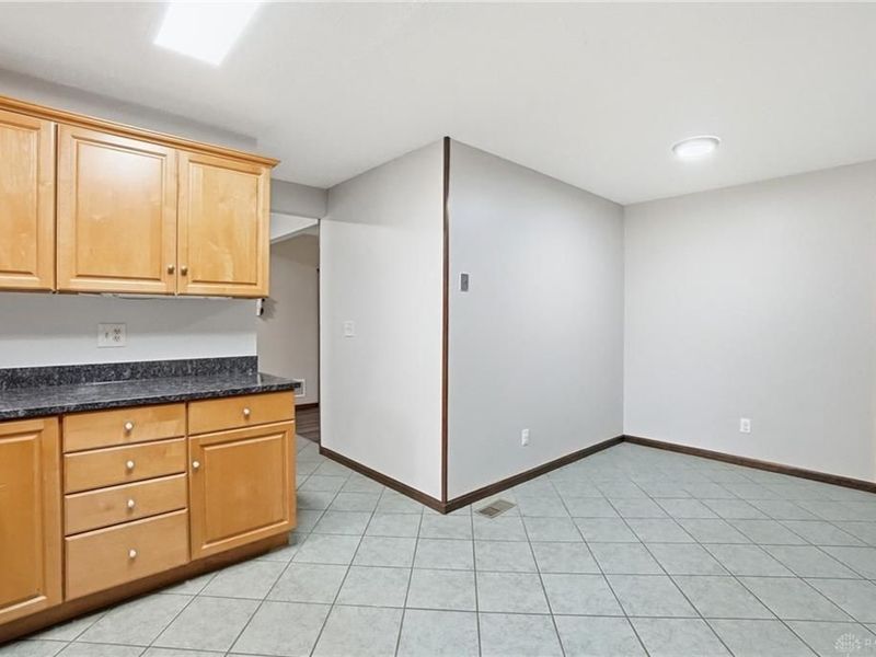 2033 Meadowside Lane, Washington Township, OH 45458 Photo 13