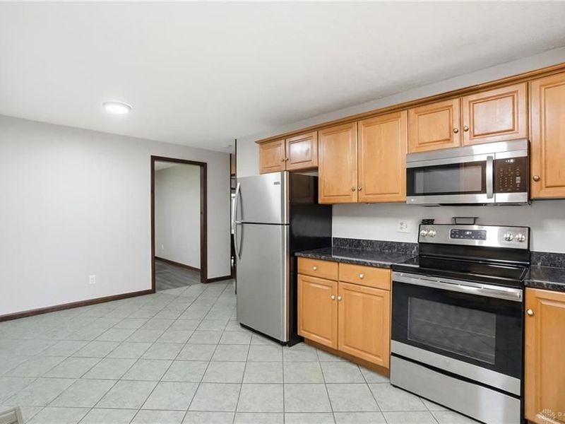 2033 Meadowside Lane, Washington Township, OH 45458 Photo 14