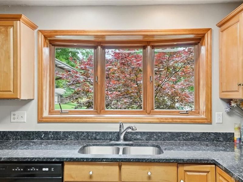 2033 Meadowside Lane, Washington Township, OH 45458 Photo 15