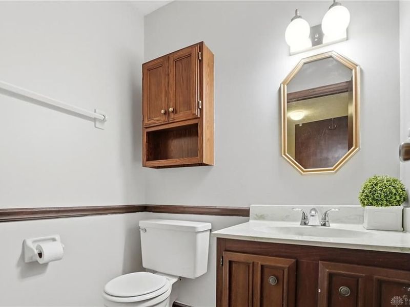 2033 Meadowside Lane, Washington Township, OH 45458 Photo 19