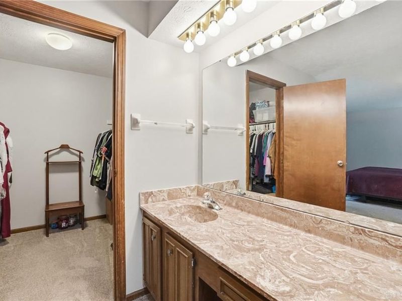 2033 Meadowside Lane, Washington Township, OH 45458 Photo 28