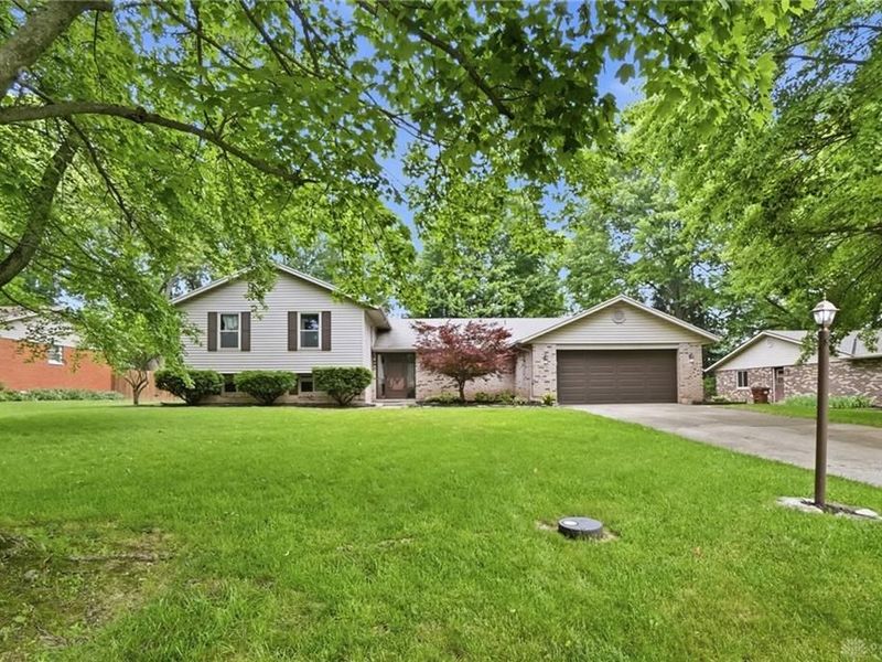 2033 Meadowside Lane, Washington Township, OH 45458 Photo 3