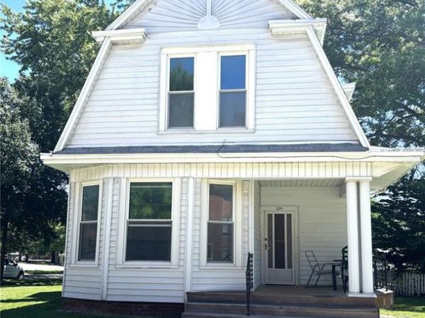 224 N Elm Street , Greenville, IL 62246