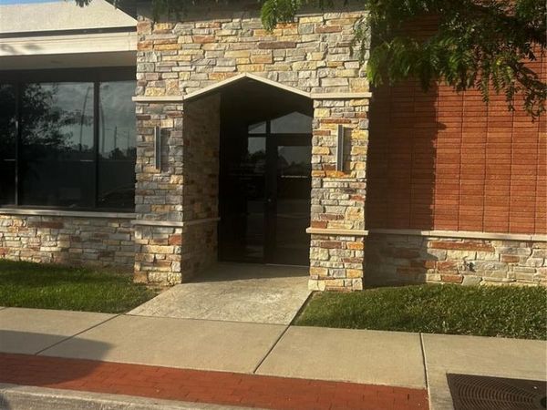 216 N Main Street , Columbia, IL 62236