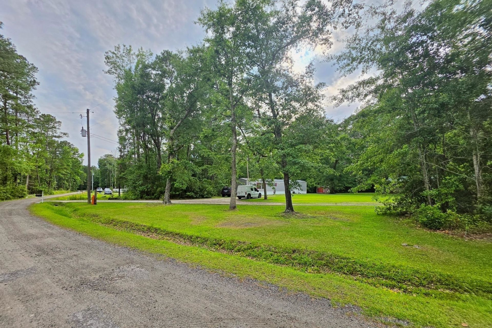 4135 Rose Bud Ln. Photo 17