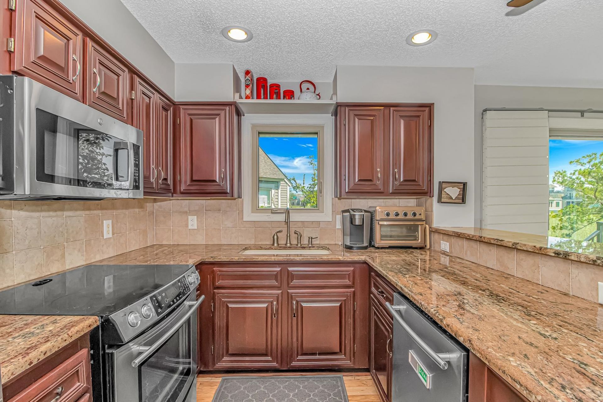1668 Harbor Dr. Photo 10