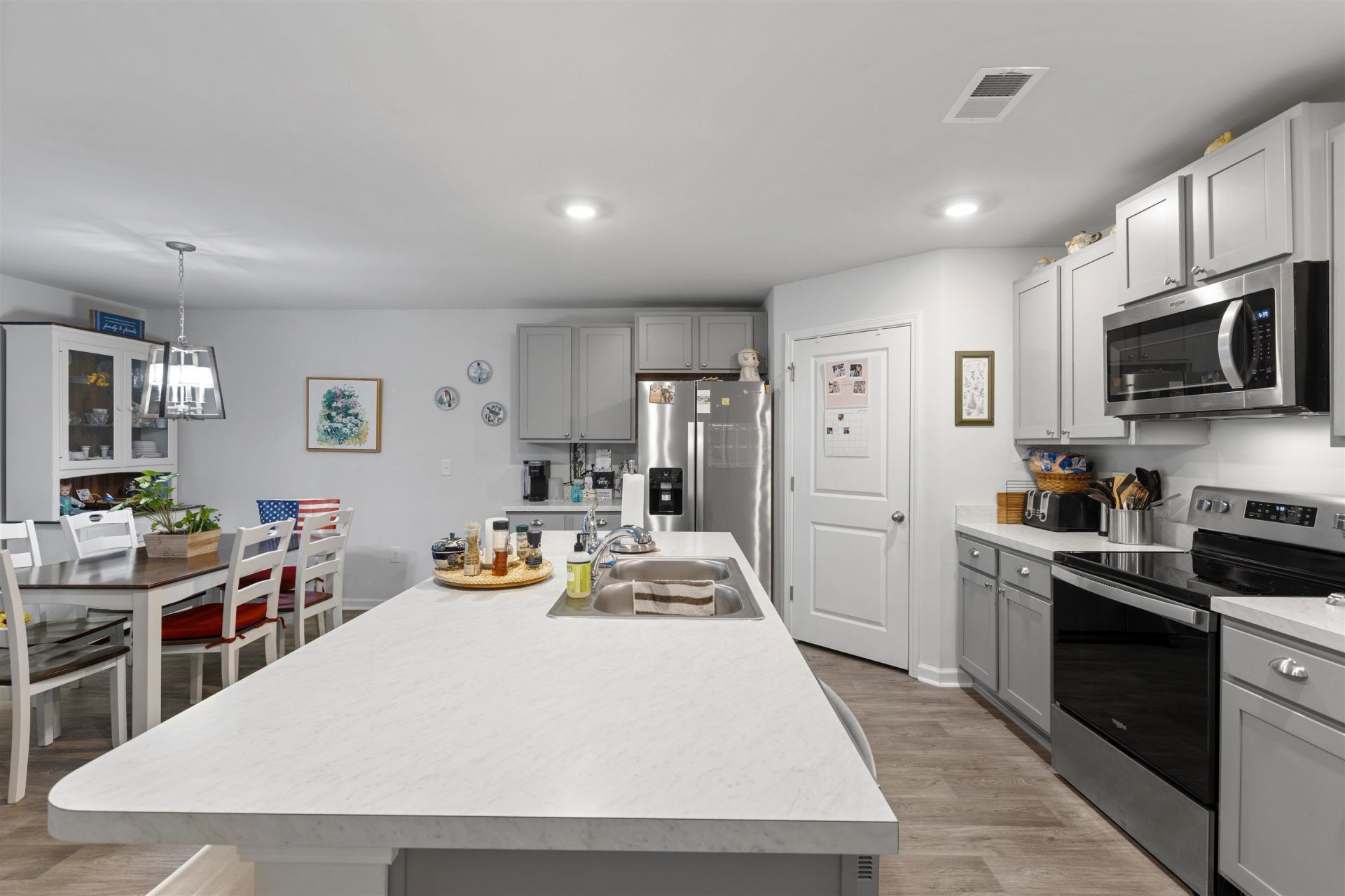 316 Spruce Pine Way  Photo 4