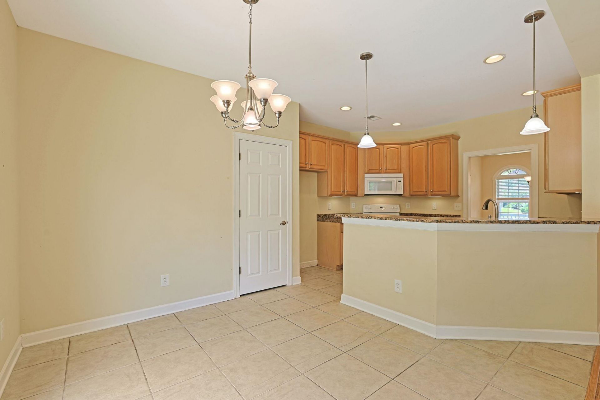 310 Moulton Dr.  Photo 10