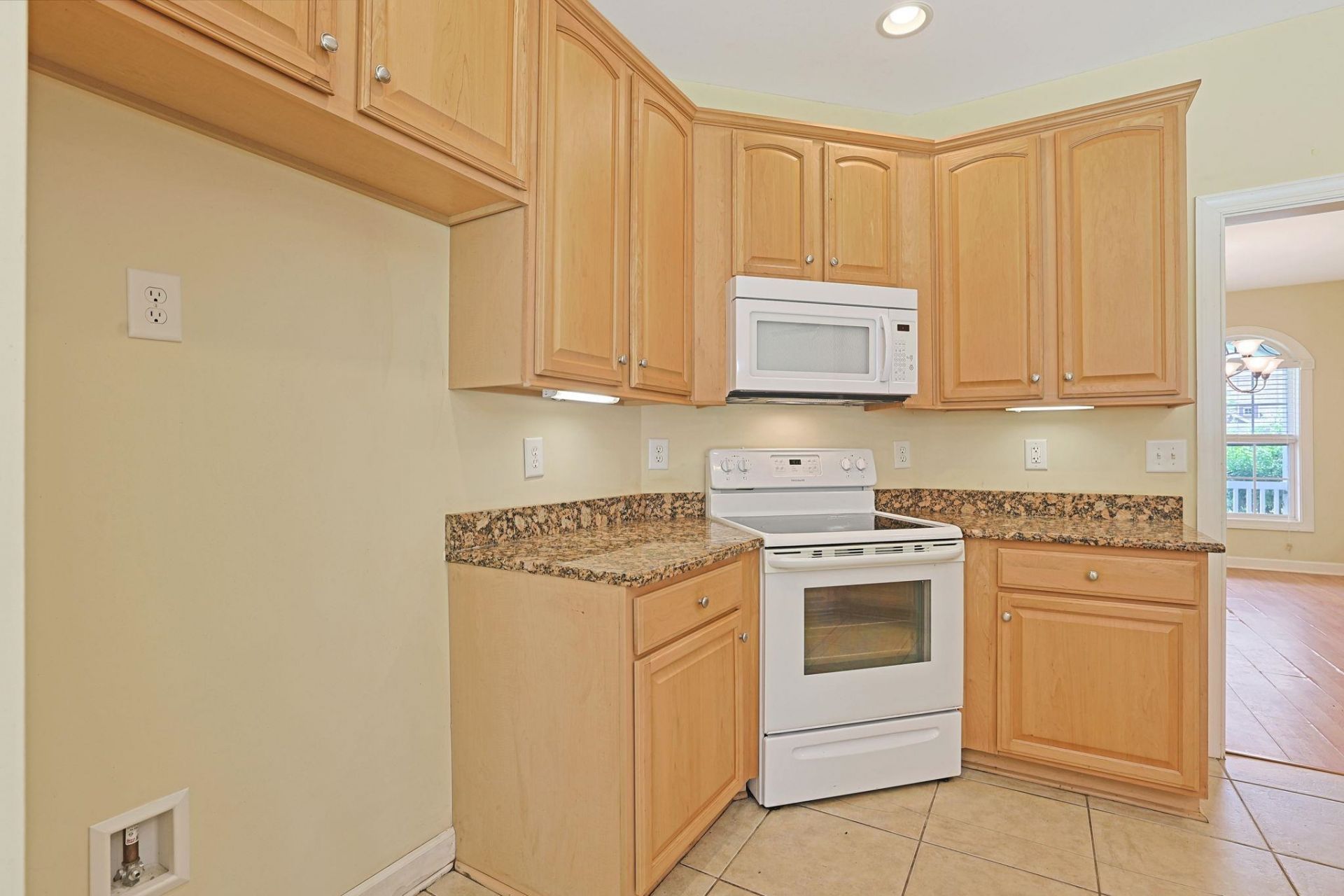 310 Moulton Dr.  Photo 14