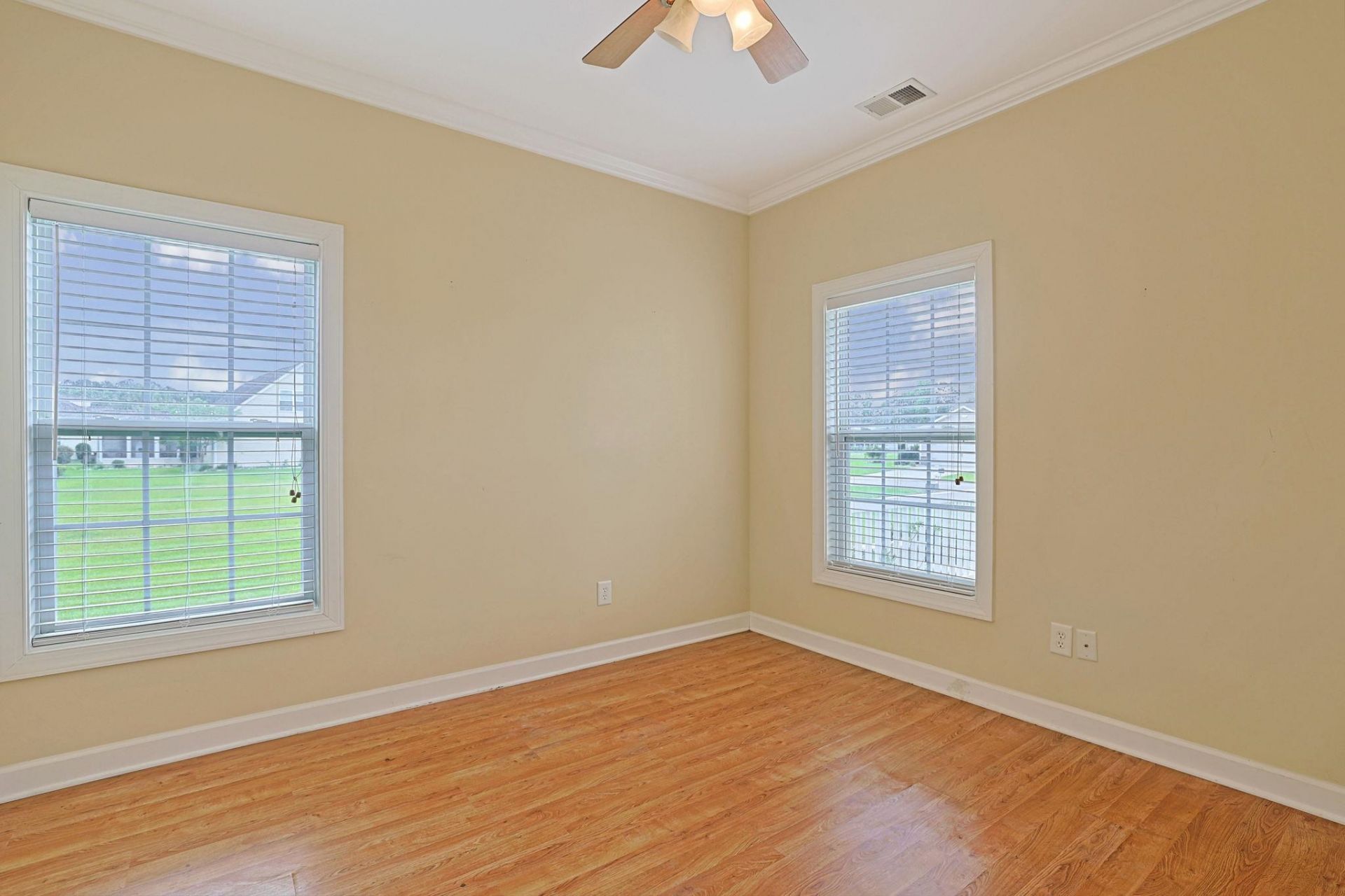 310 Moulton Dr.  Photo 23