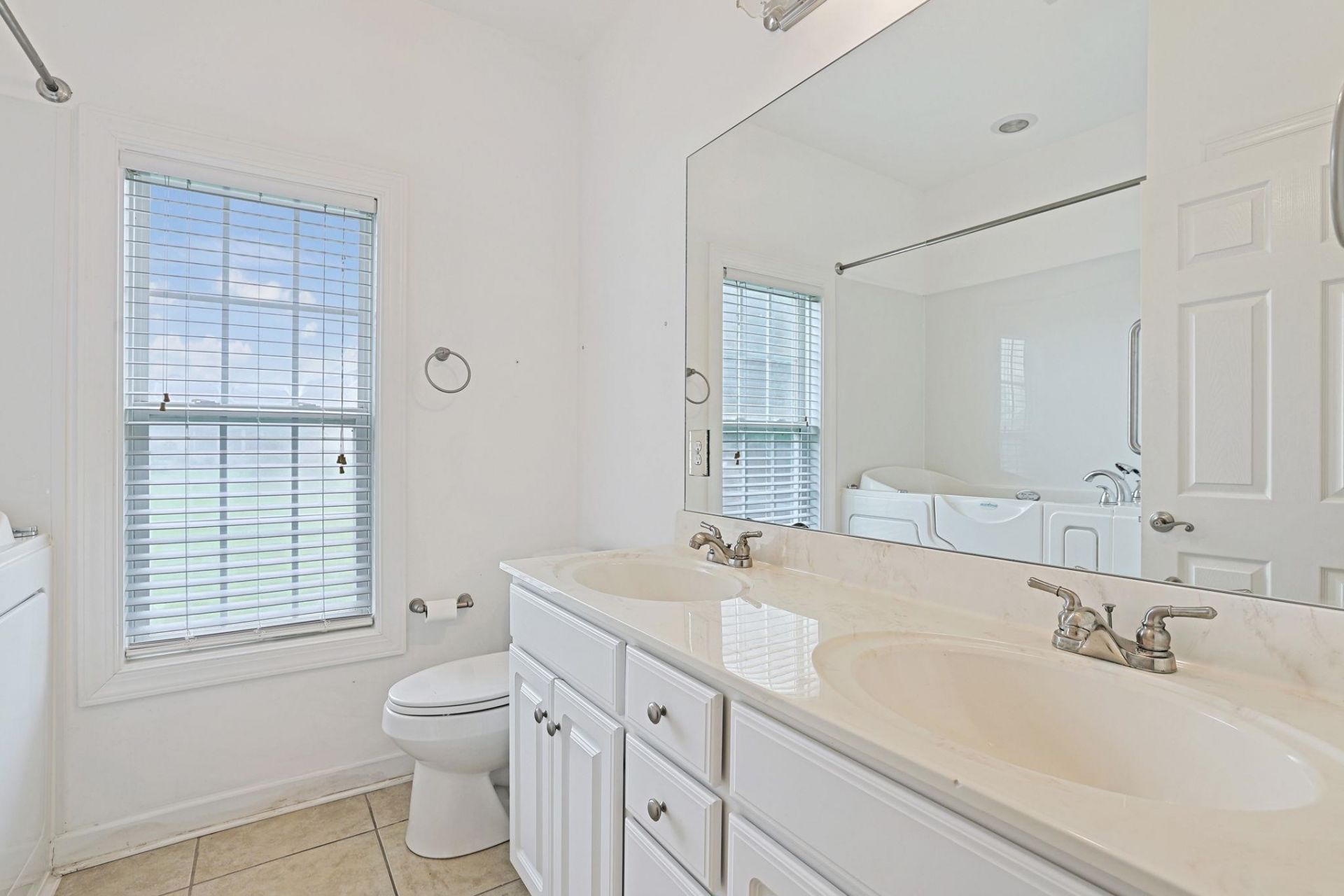 310 Moulton Dr.  Photo 25