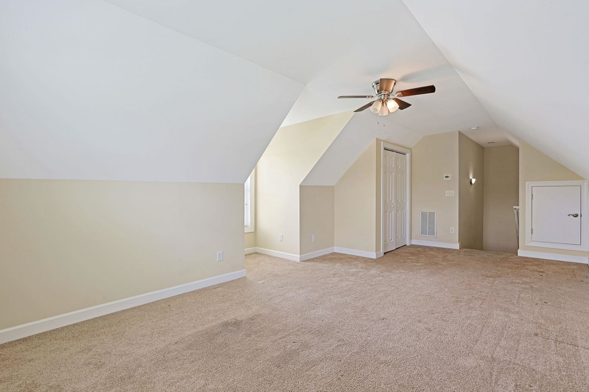 310 Moulton Dr.  Photo 32