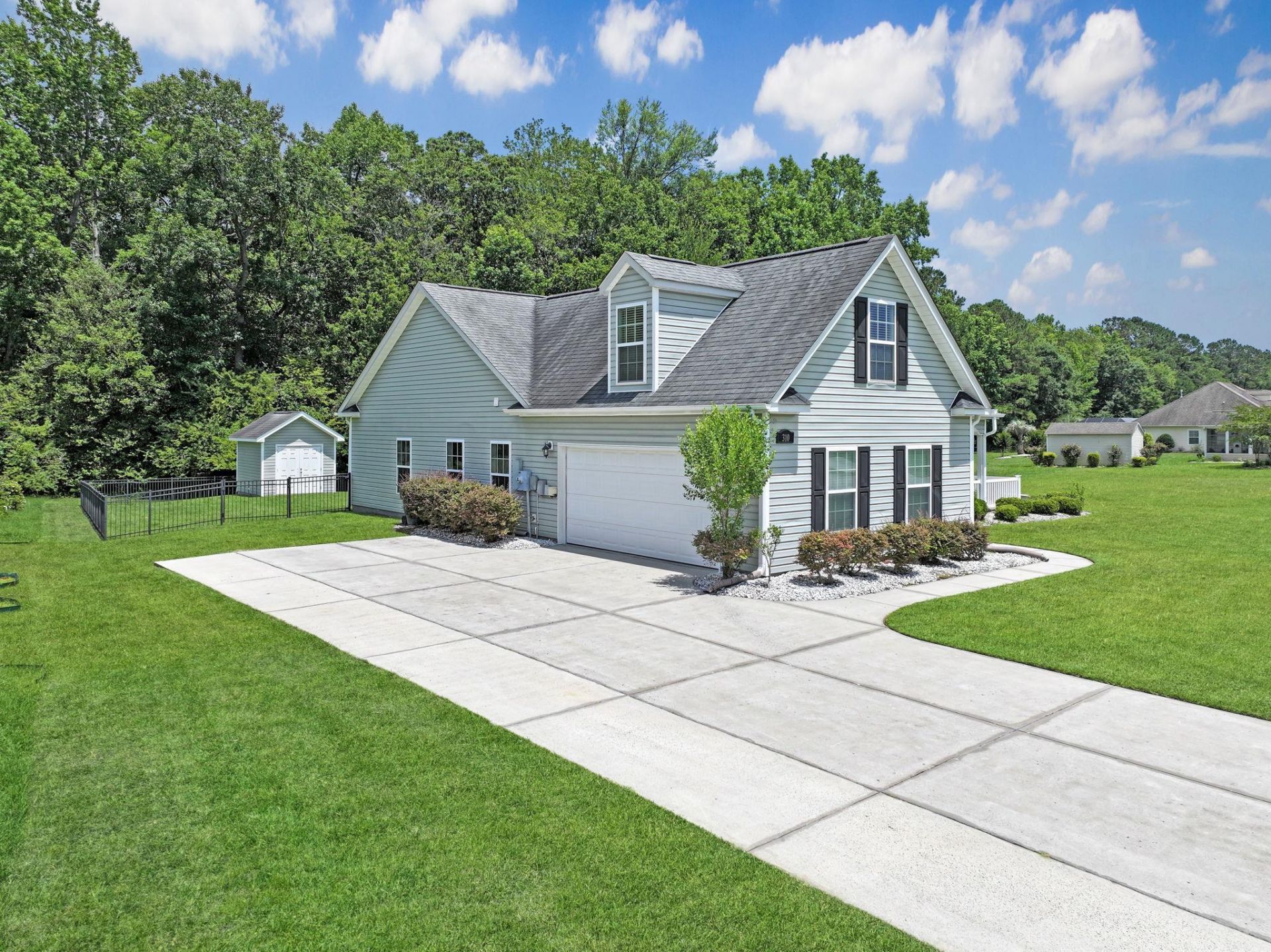 310 Moulton Dr.  Photo 34