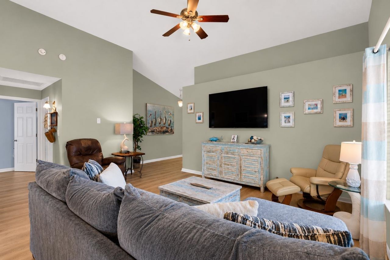 252 Hickory Springs Ct.  Photo 9