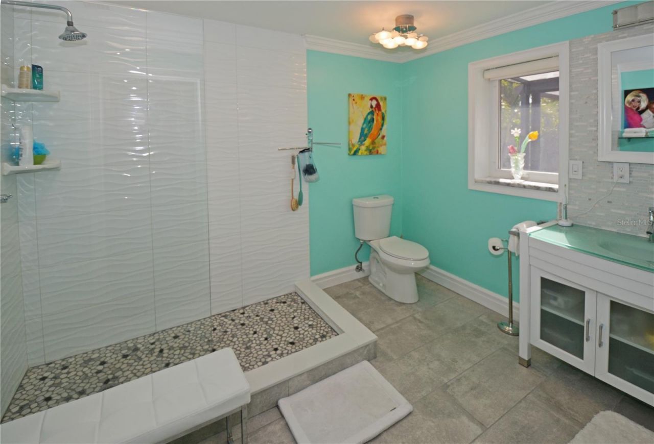 7020 Mango Avenue S, Saint Petersburg, FL 33707 Photo