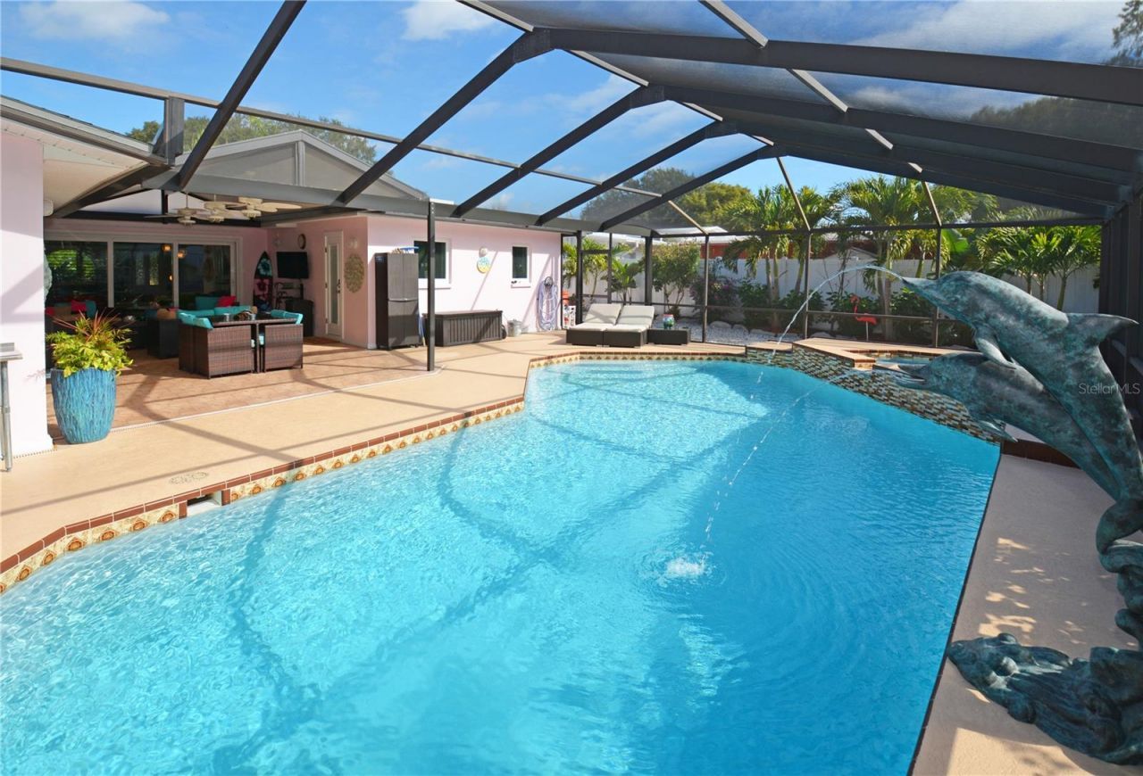 7020 Mango Avenue S, Saint Petersburg, FL 33707 Photo