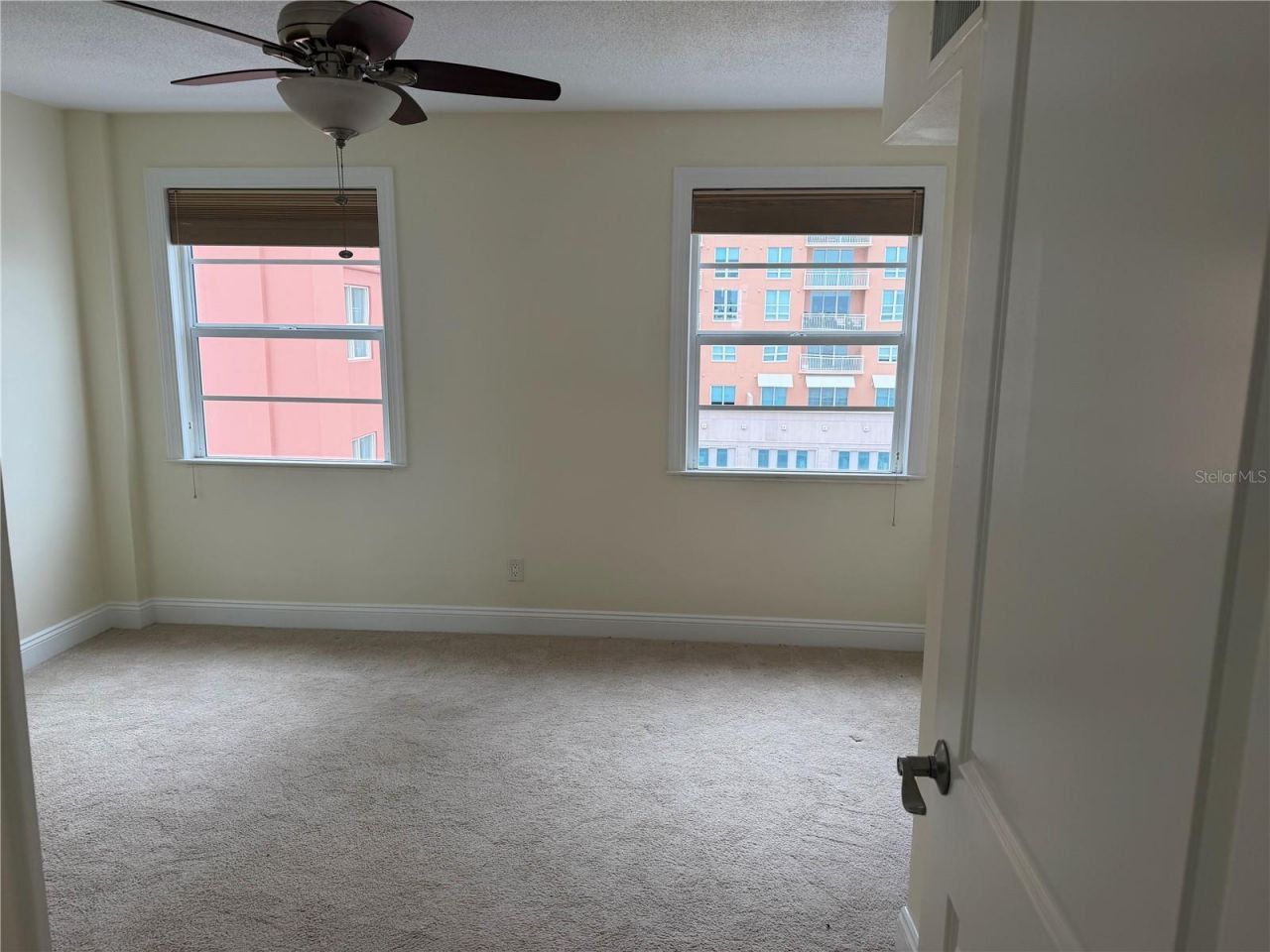 33 S Gulfstream Avenue , Unit 1001, Sarasota, FL 34236 Photo
