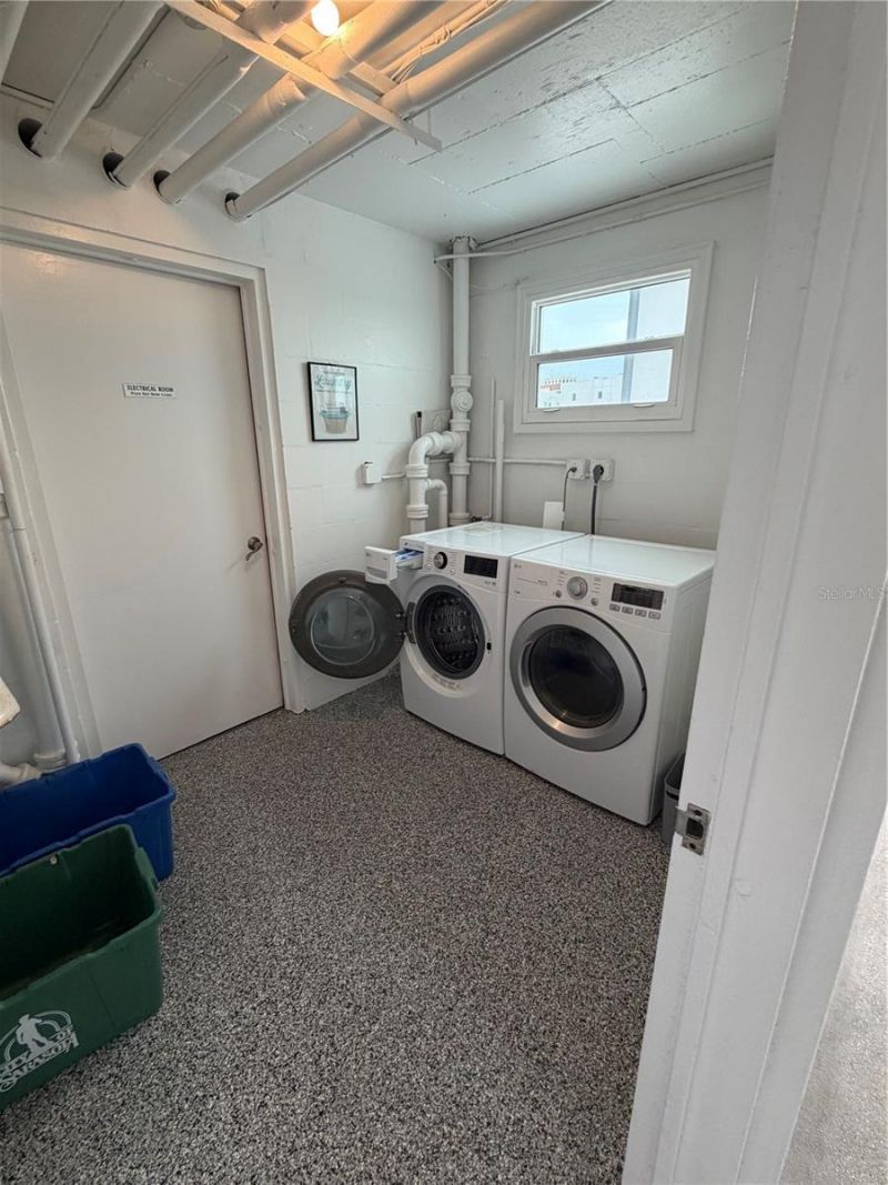 33 S Gulfstream Avenue , Unit 1001, Sarasota, FL 34236 Photo