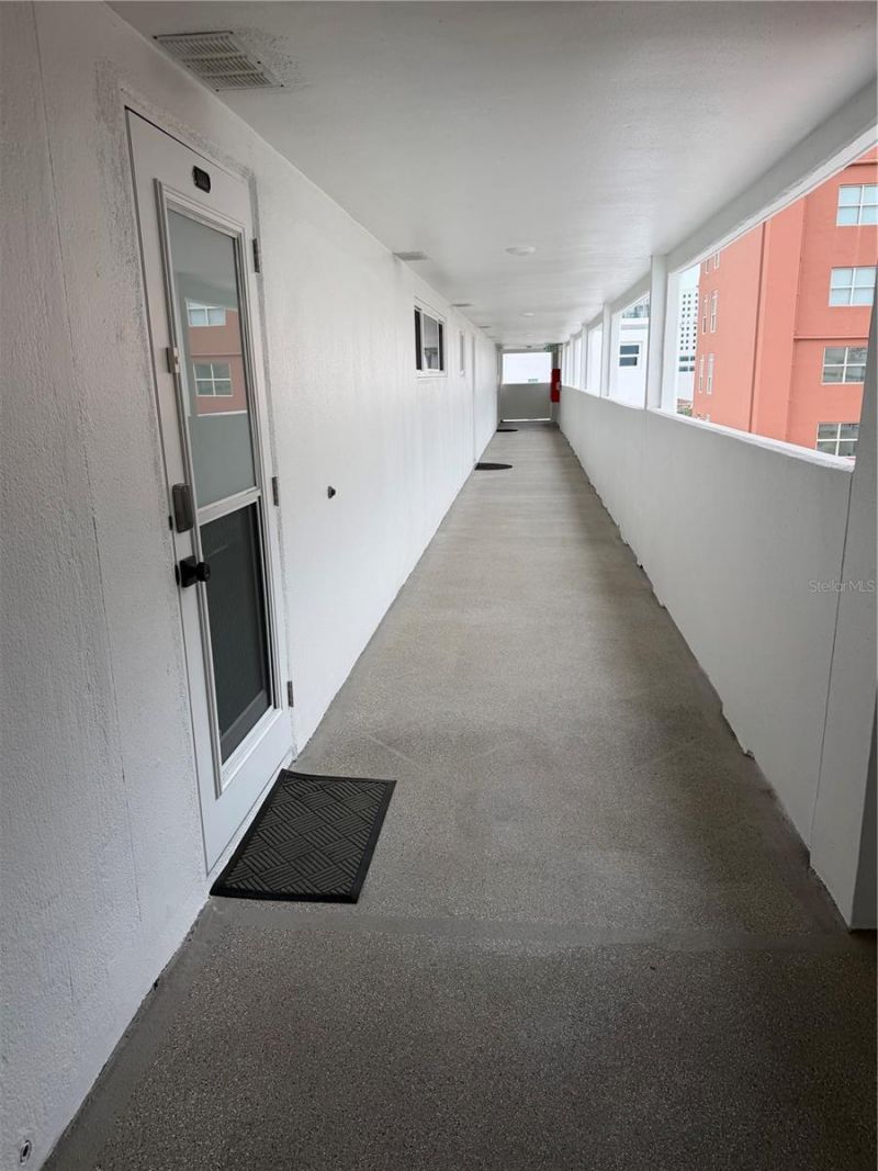 33 S Gulfstream Avenue , Unit 1001, Sarasota, FL 34236 Photo