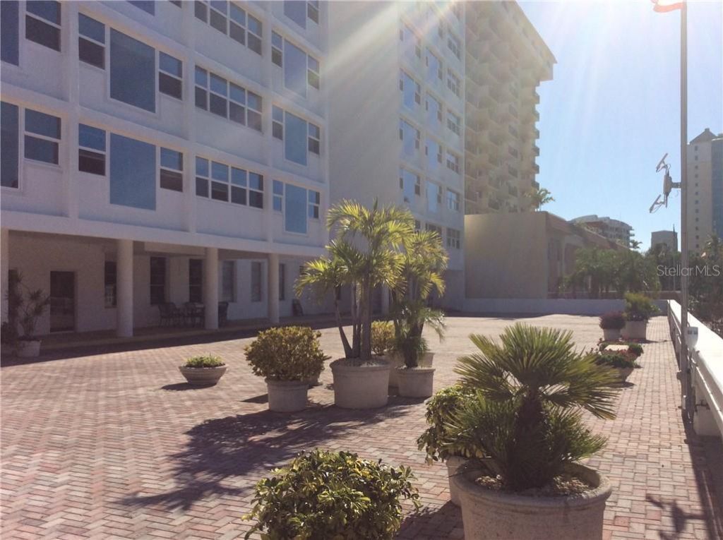 33 S Gulfstream Avenue , Unit 1001, Sarasota, FL 34236 Photo