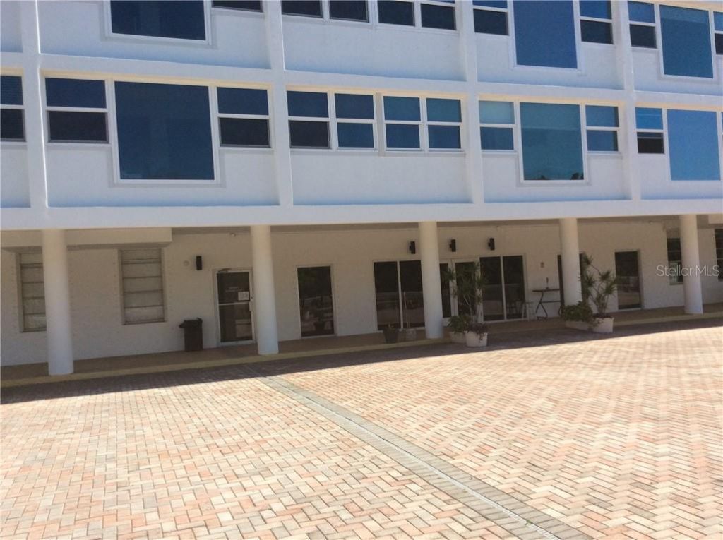 33 S Gulfstream Avenue , Unit 1001, Sarasota, FL 34236 Photo