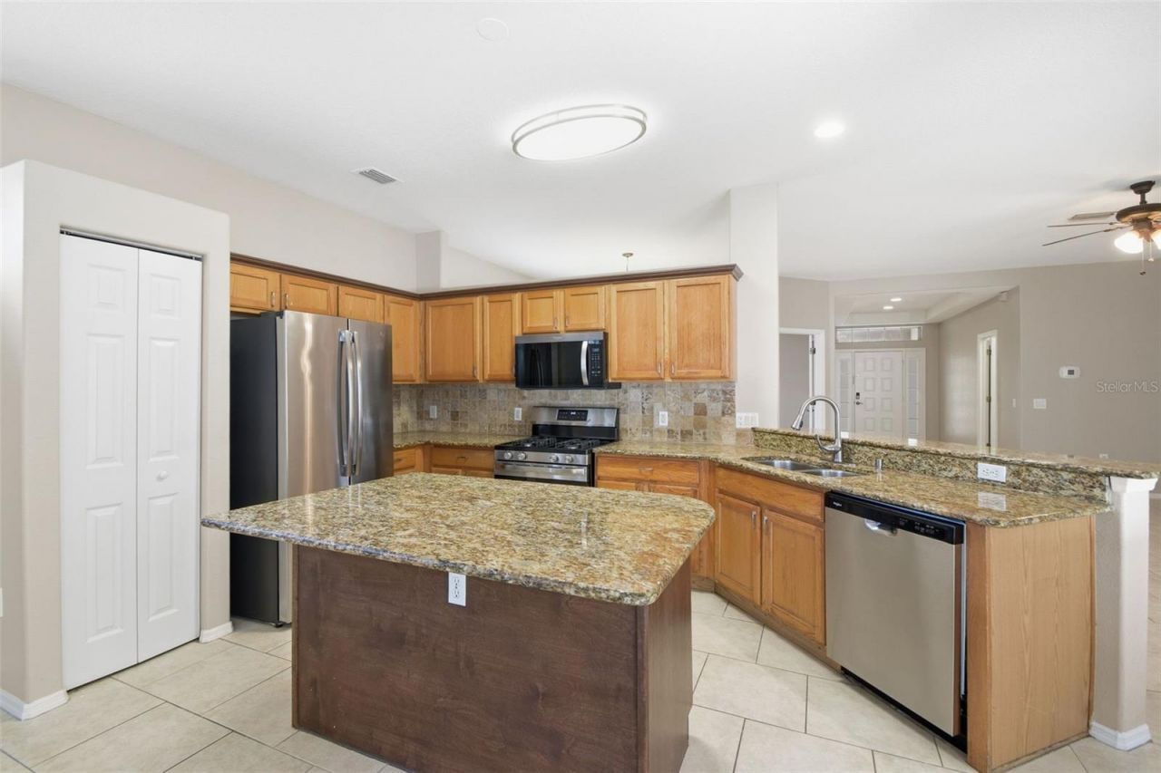 12521 Tall Pines Way, Bradenton, FL 34202 Photo