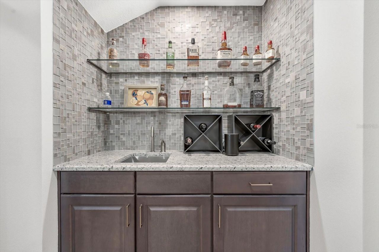 9227 Tillinghast Drive, Tampa, FL 33626 Photo