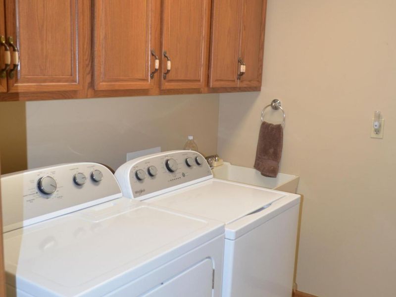 858 Trent Close , Springfield, OH 45503 Photo 17