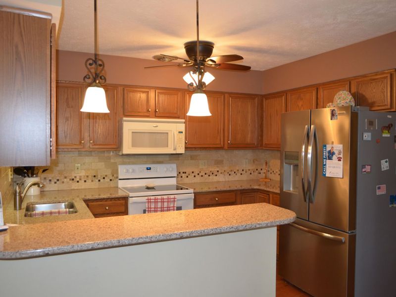 858 Trent Close , Springfield, OH 45503 Photo 7