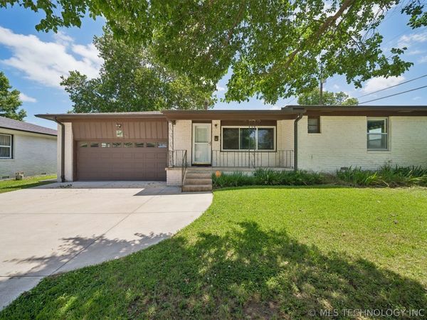1411 S Poplar Street , Sapulpa, OK 74066