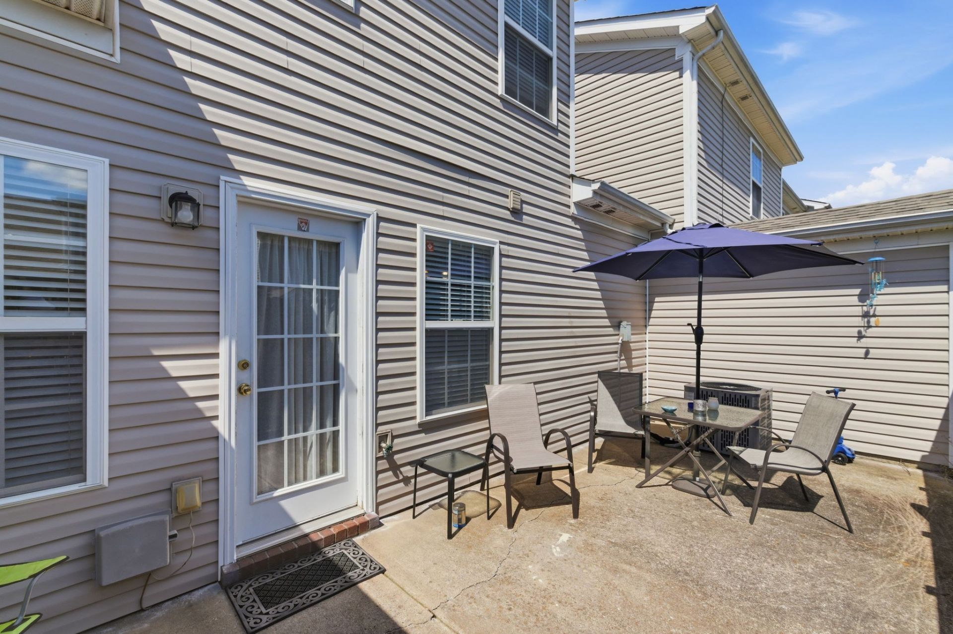4053 George Buchanan Dr, La Vergne, TN 37086 Main Photo
