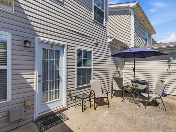 4053 George Buchanan Dr, La Vergne, TN 37086