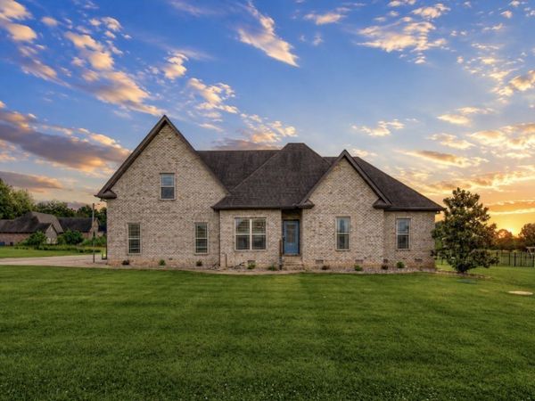 232 Waldron View Dr , Murfreesboro, TN 37130