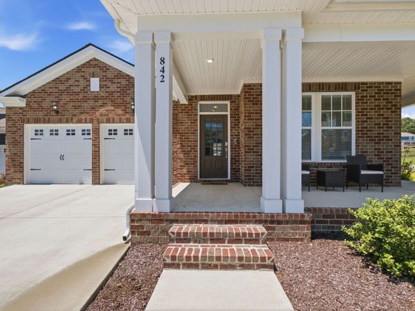 842 Nightingale Ave, Hendersonville, TN 37075