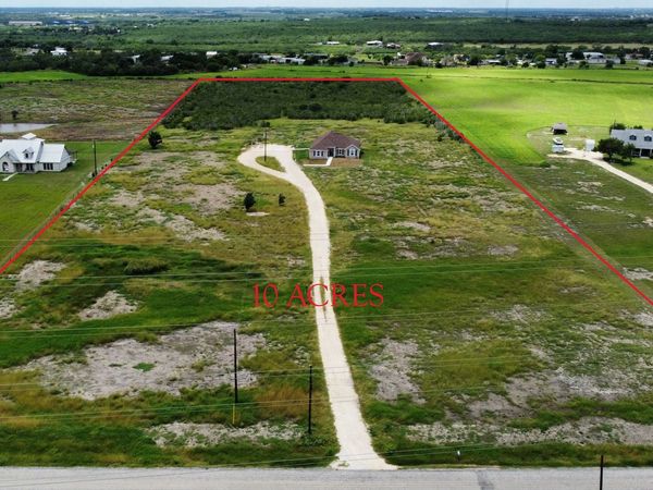 2512 SCHWAB RD, Seguin, TX 78155