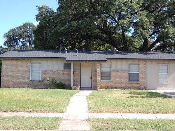 4918 BAYHEAD DR, San Antonio, TX 78220