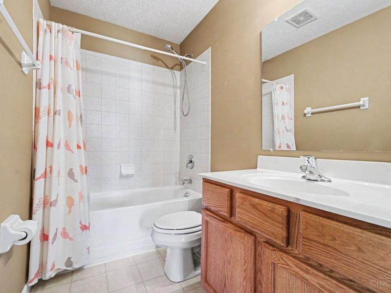 6176 Spires Drive, Miami Twp, OH 45140 Photo 14