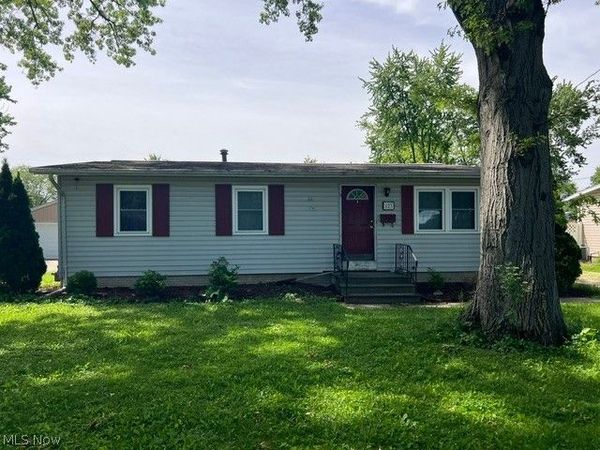 823 Stanford Avenue , Elyria, OH 44035