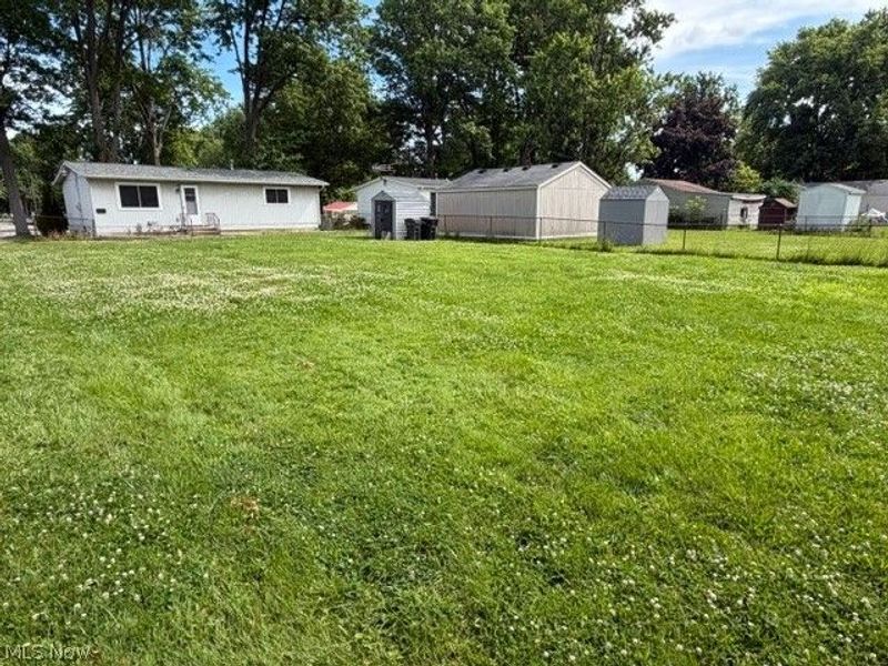 823 Stanford Avenue, Elyria, OH 44035 Photo 2