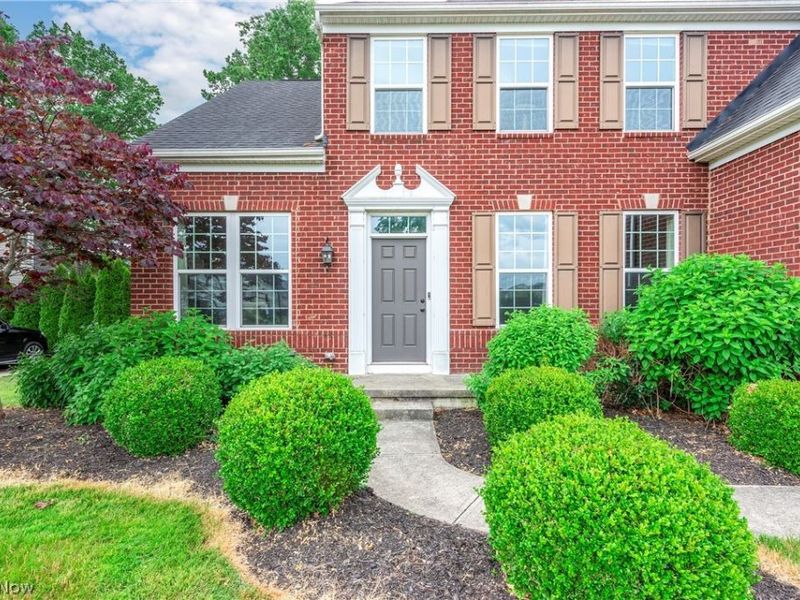 35191 Katlin Court, Avon, OH 44011 Photo 2