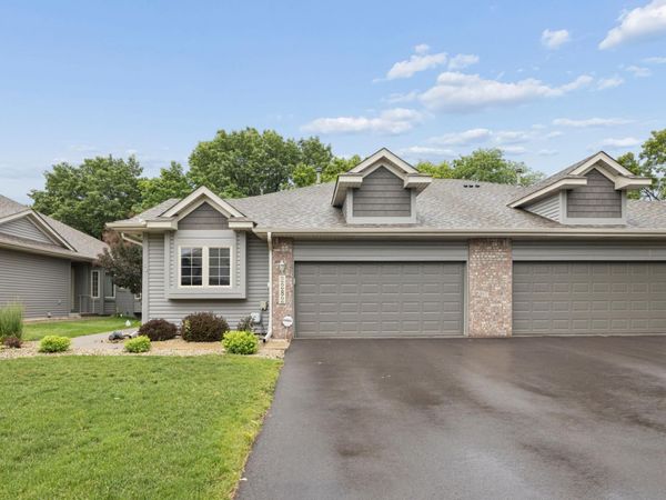 2282 Stephani Court , Little Canada, MN 55117