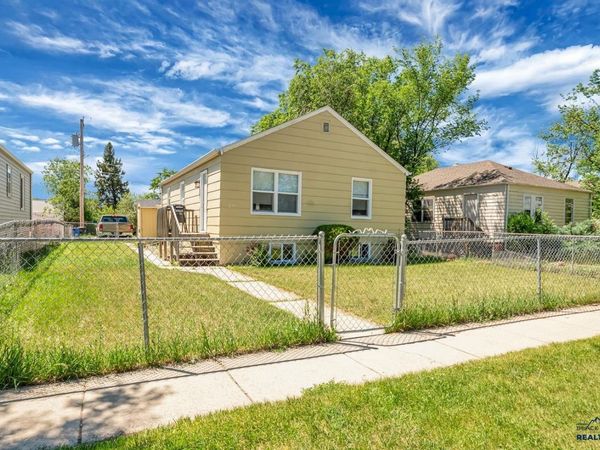 211 E MONROE AVE, Rapid City, SD 57701