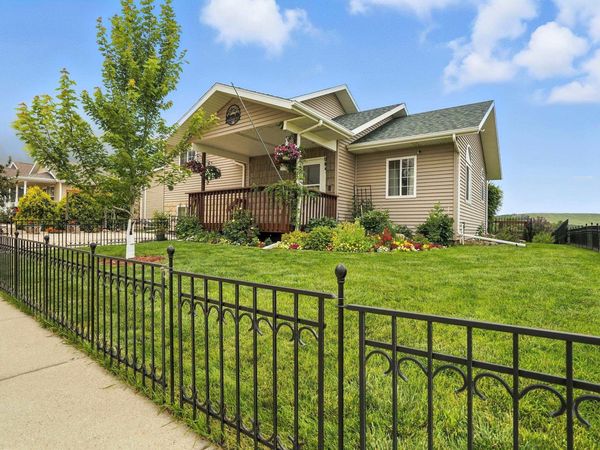 636 EARLEEN ST, Rapid City, SD 57701